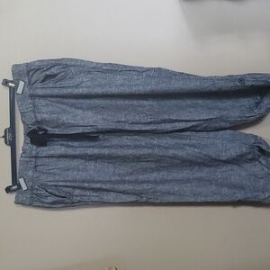 Ladies capris size 20